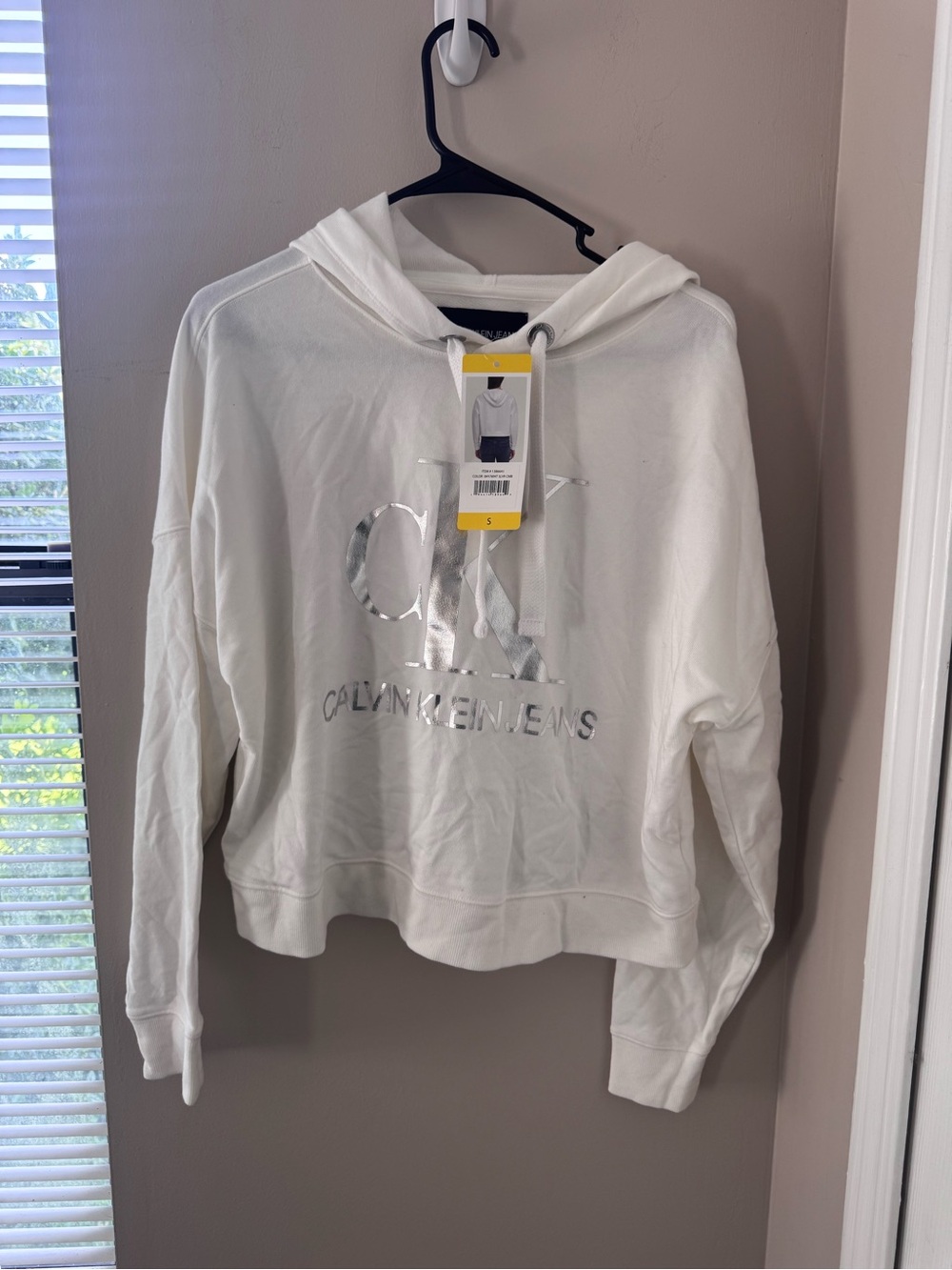 NWT Calvin Klein Jeans Cropped Hoodie White Silver Metallic Logo Size S